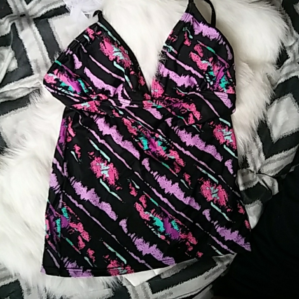 ❗3/$18❗🍁NWT tankini top